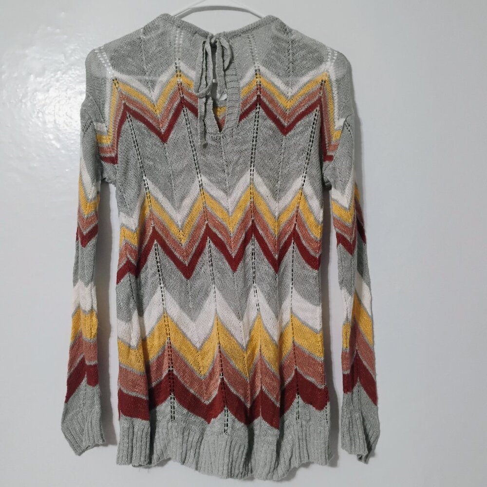 Hippie Rose Chevron Knit Sweater Gray Multi Tie Back Size M - Picture 4 of 4
